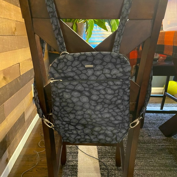 Travelon Back Pack Bag - Picture 2 of 3